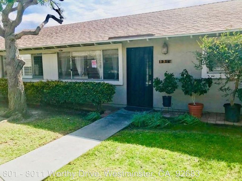 Townhome in Westminster Brooksmoore Property Managment